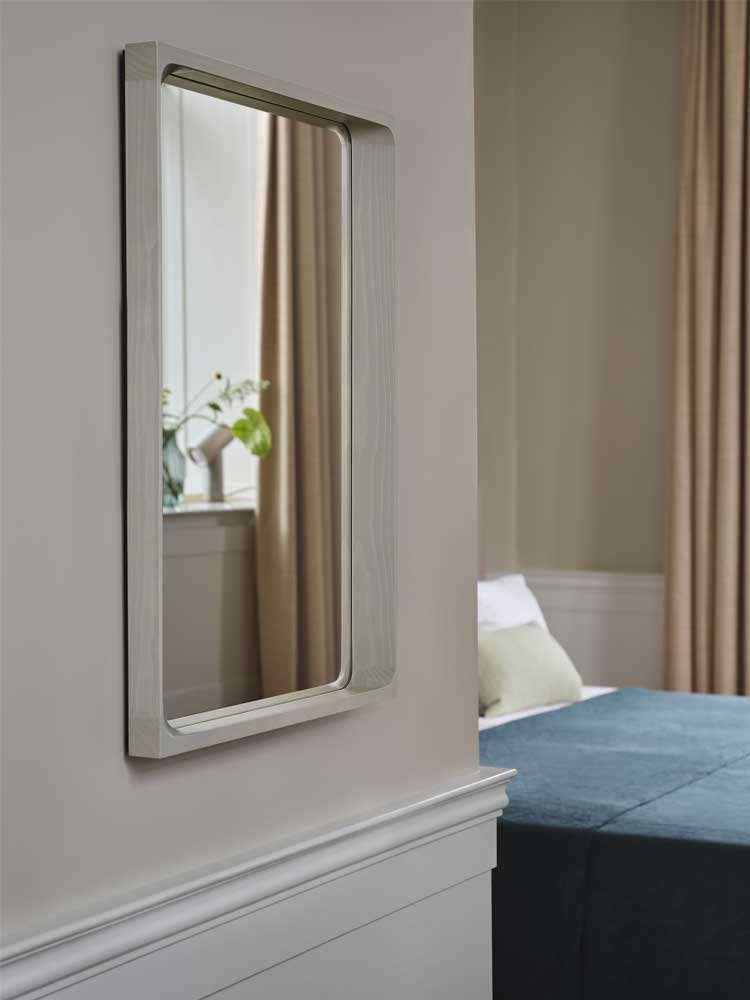Arced Mirror | Muuto | Catalog Interiors