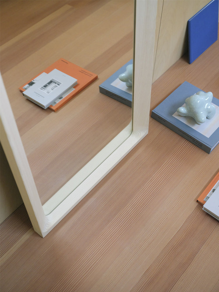 Arced Mirror | Muuto | Catalog Interiors