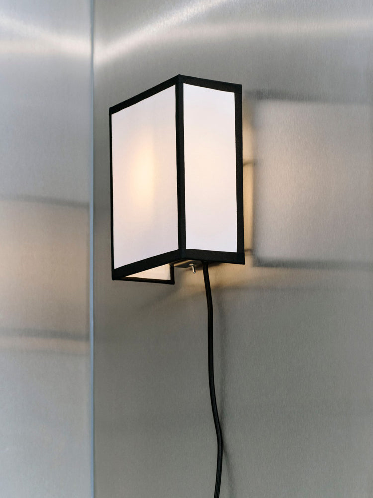 Ava Square Wall Lamp
