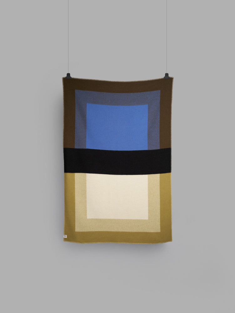 Bento Throw | Roros Tweed | Catalog Interiors