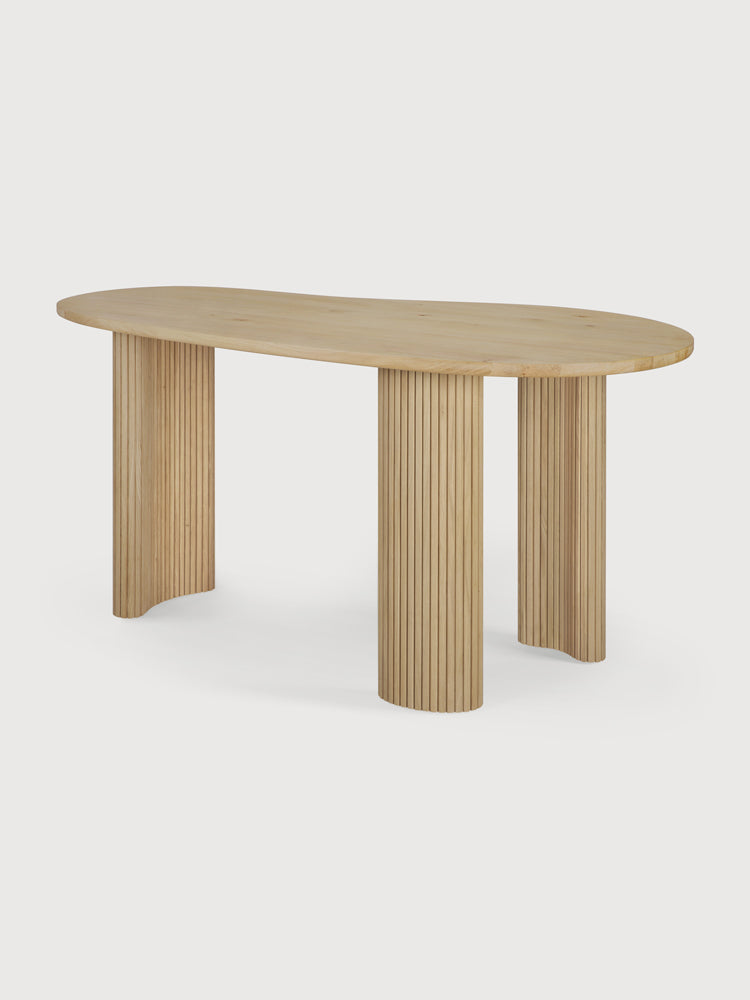 Boomerang Desk