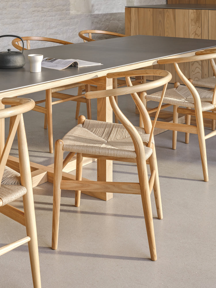 CH24 Wishbone Chair | Carl Hansen & Son | Catalog Interiors