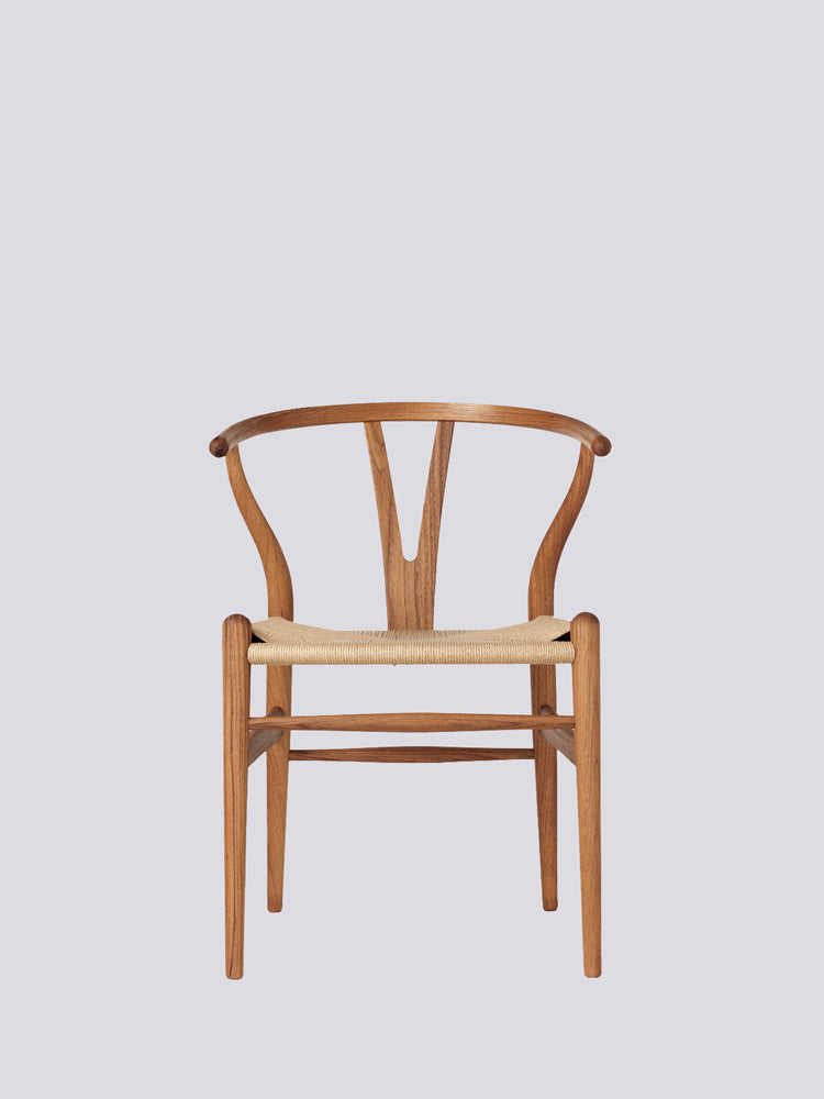 CH24 Wishbone Chair | Carl Hansen & Son | Catalog Interiors