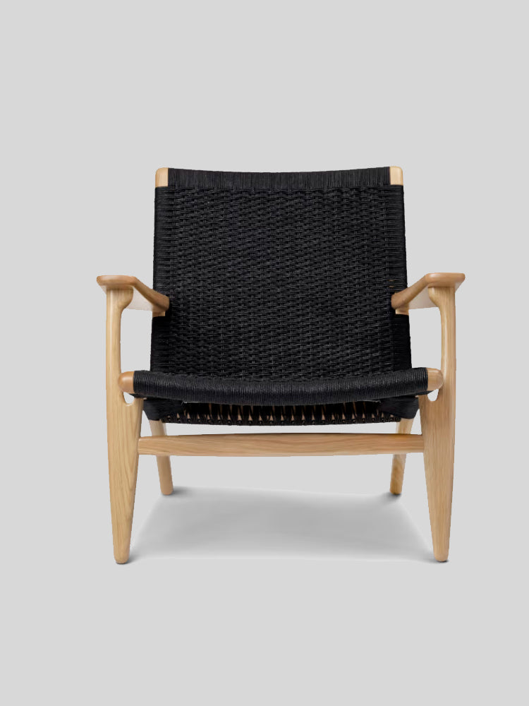 CH25 Lounge Chair | Carl Hansen | Catalog Interiors