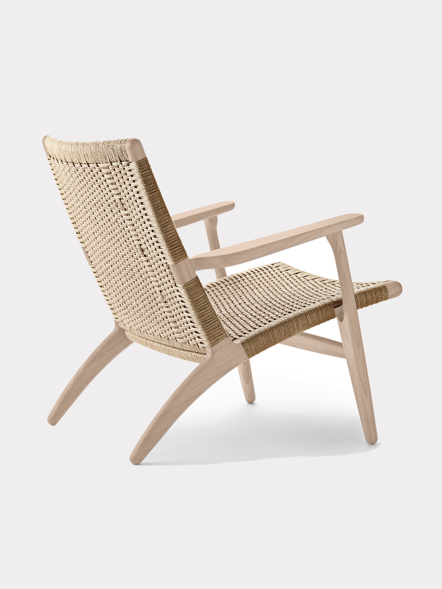 CH25 Lounge Chair | Carl Hansen | Catalog Interiors