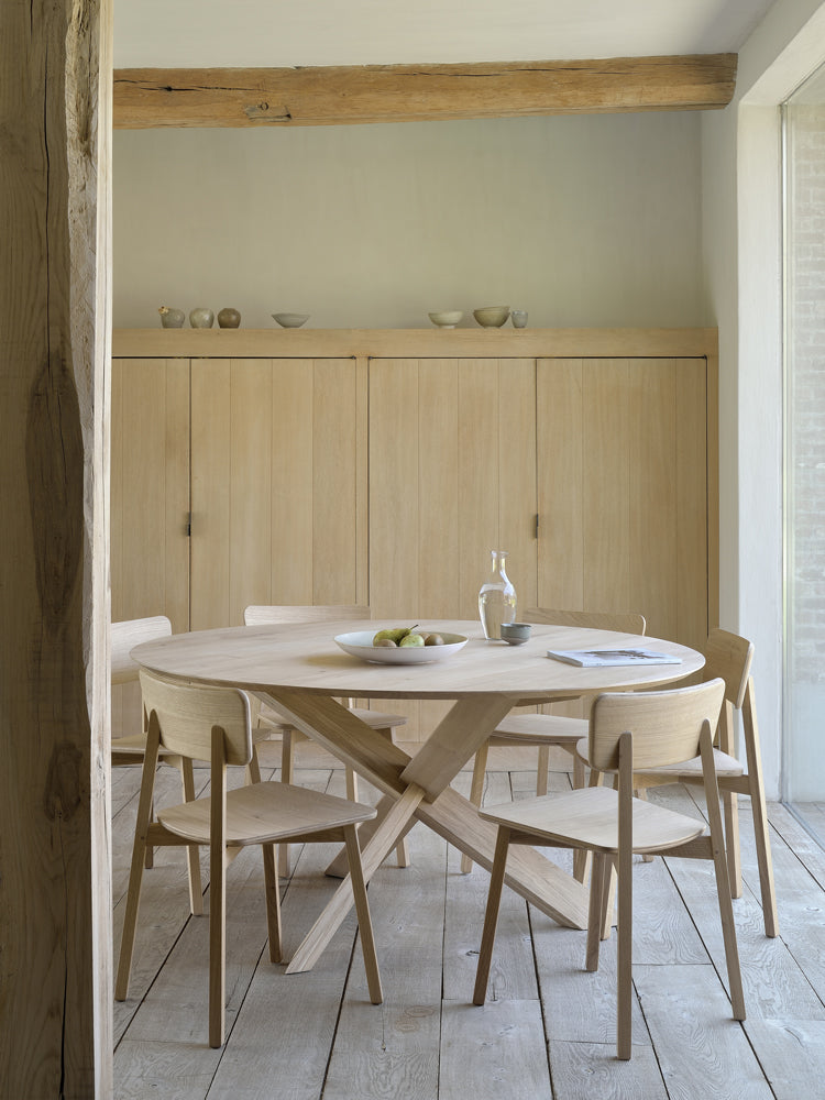 Circle Dining Table | Ethnicraft | Catalog Interiors