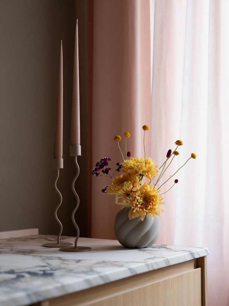 Curved Candlestick
