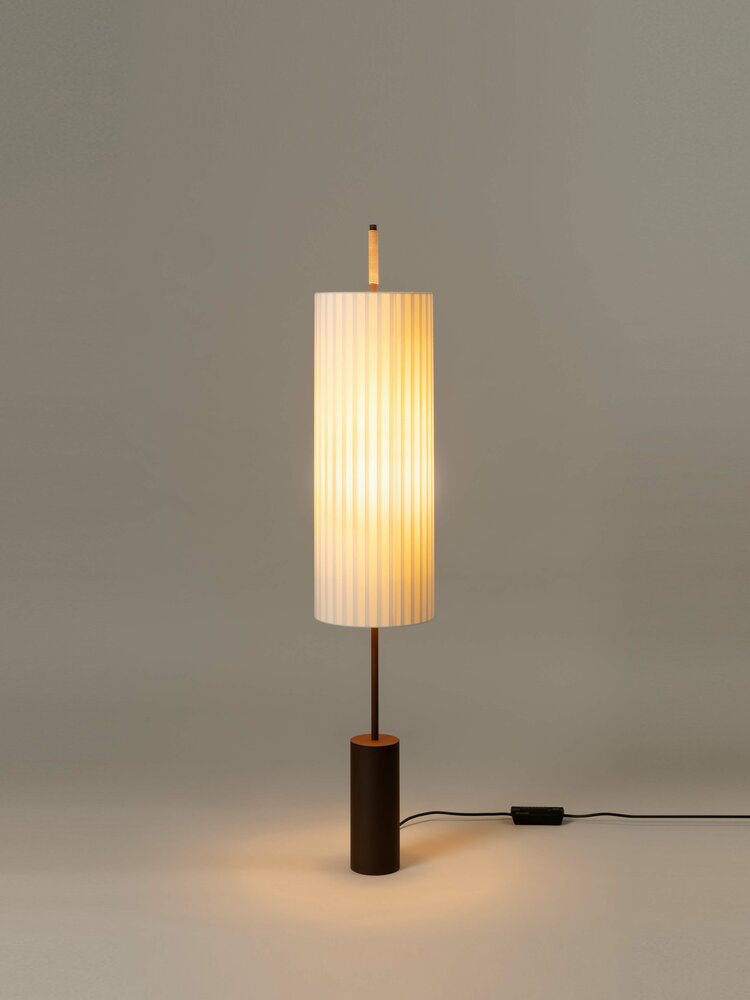 Dórica Floor Lamp | Santa & Cole | Catalog Interiors