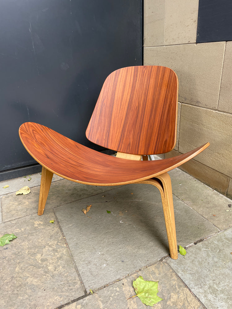 Ex-Display CH07 Shell Chair Limited Edition