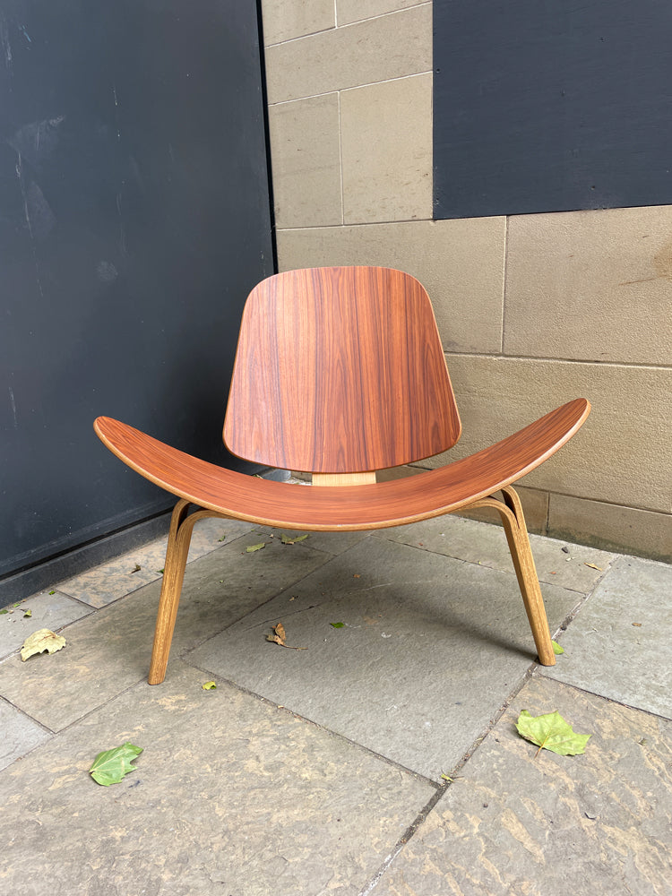 Ex-Display CH07 Shell Chair Limited Edition