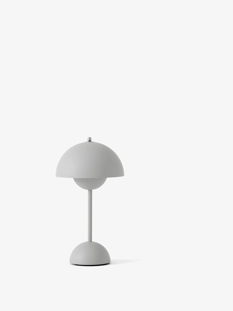 Flowerpot Portable Lamp VP9 | &Tradition | Catalog Interiors