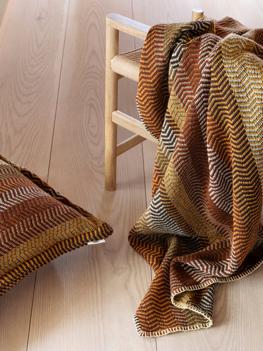 Fri Throw | Roros Tweed | Catalog Interiors
