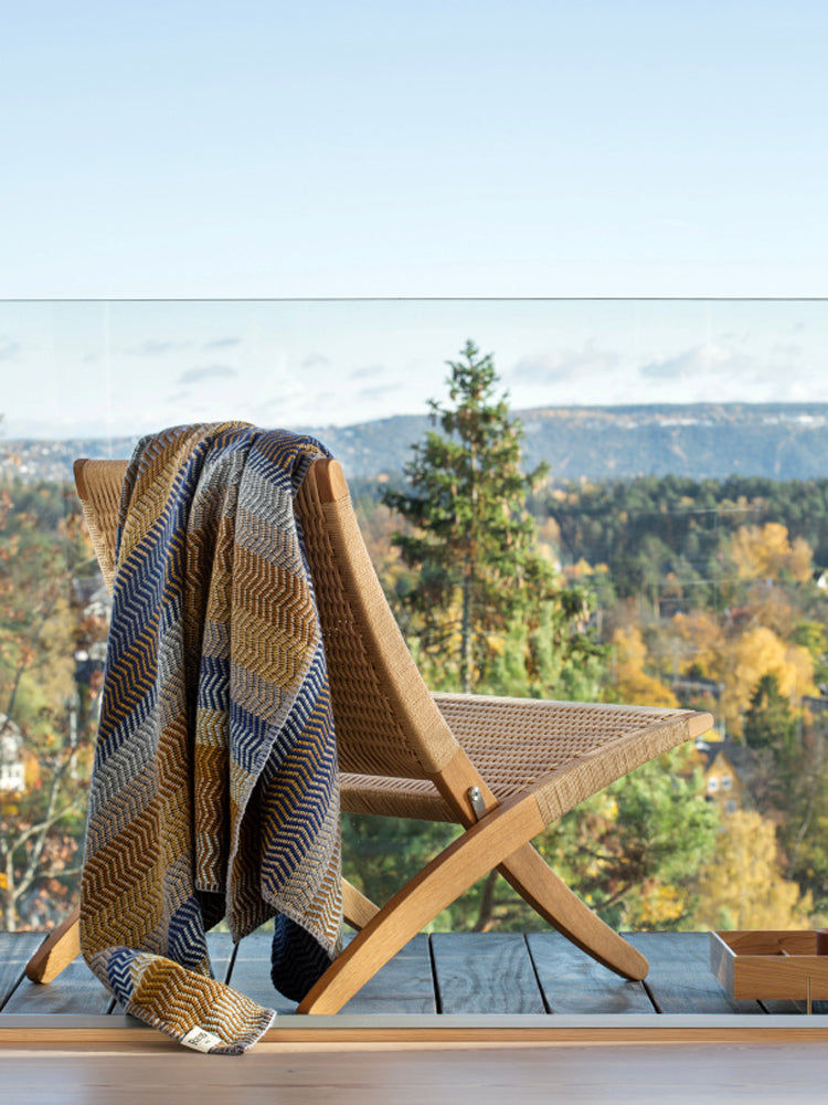 Fri Throw | Roros Tweed | Catalog Interiors