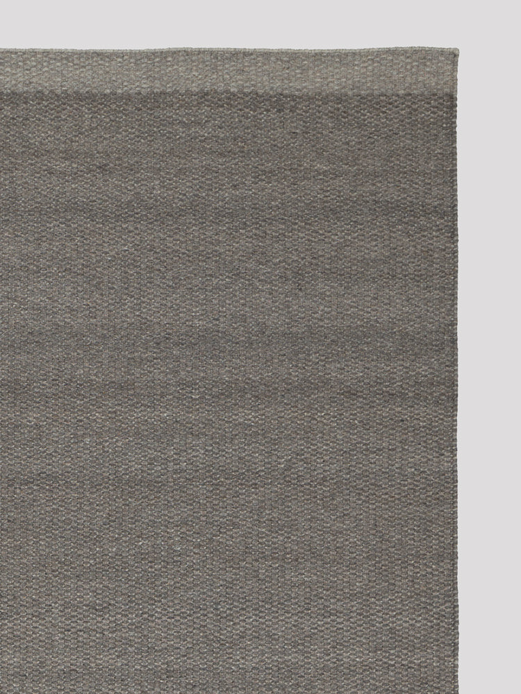 Frode Rug | Linie Design | Catalog Interiors