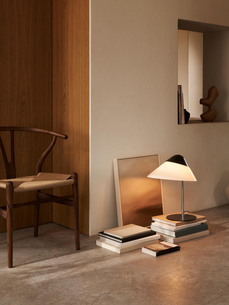 HJW02 Table Lamp | Carl Hansen & Son | Catalog Interiors