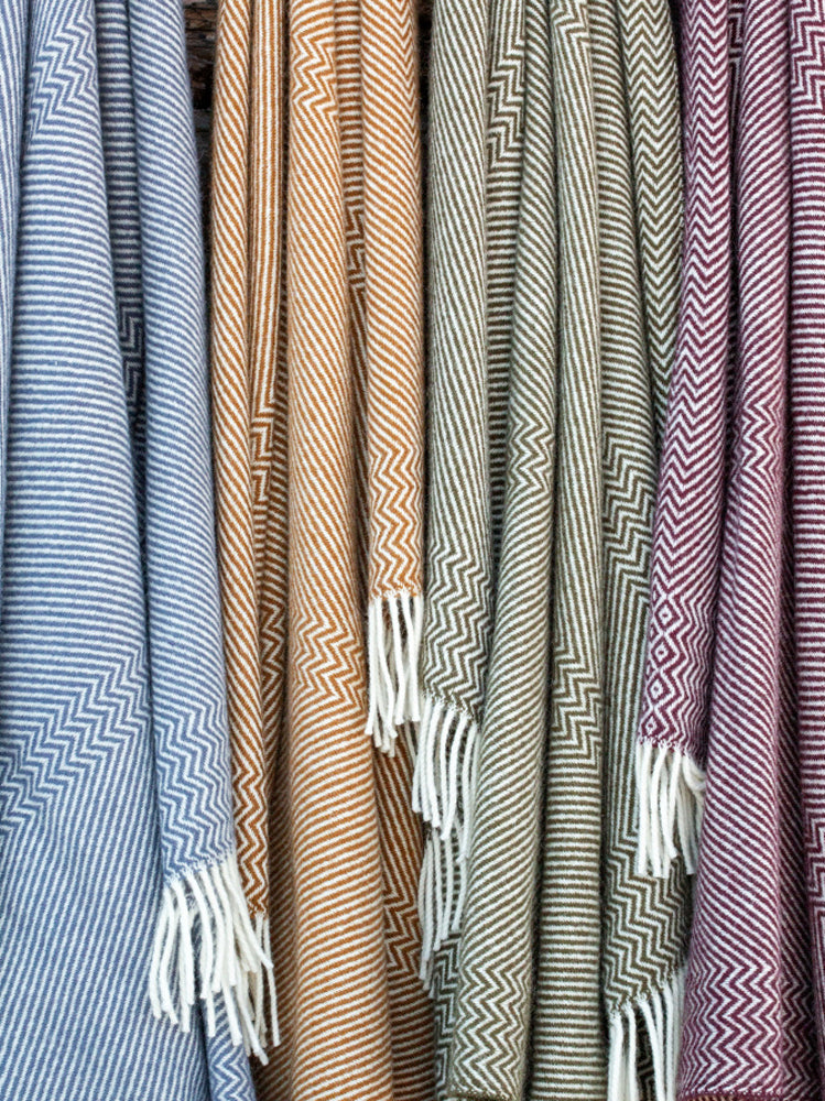 Kattefot Throw | Roros Tweed | Catalog Interiors