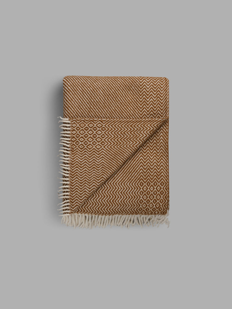 Kattefot Throw | Roros Tweed | Catalog Interiors