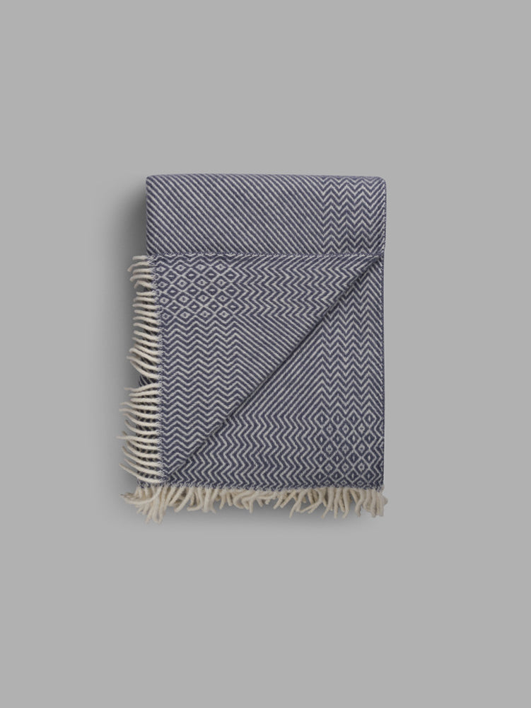 Kattefot Throw | Roros Tweed | Catalog Interiors