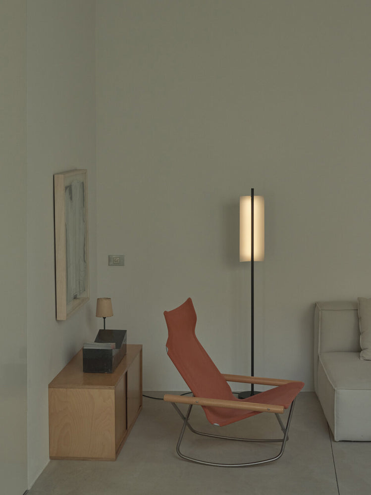 Lámina 45 Floor Lamp | Santa & Cole | Catalog Interiors