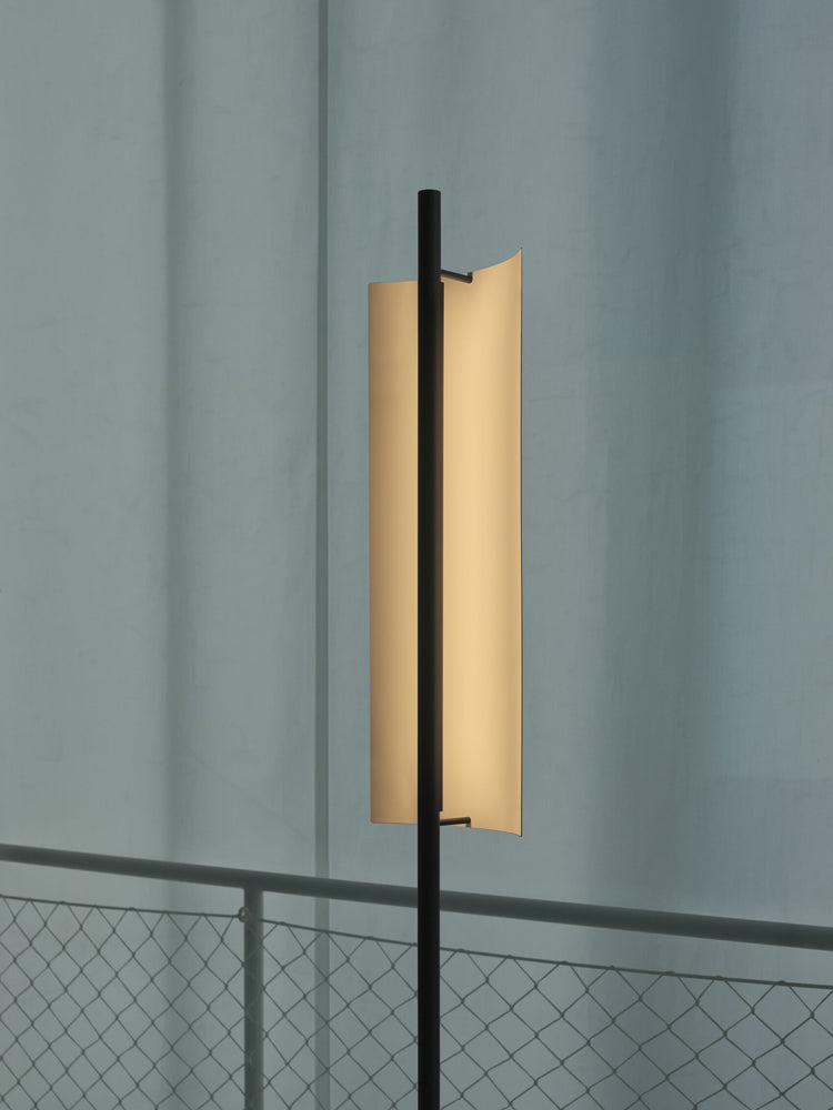 Lámina 45 Floor Lamp | Santa & Cole | Catalog Interiors