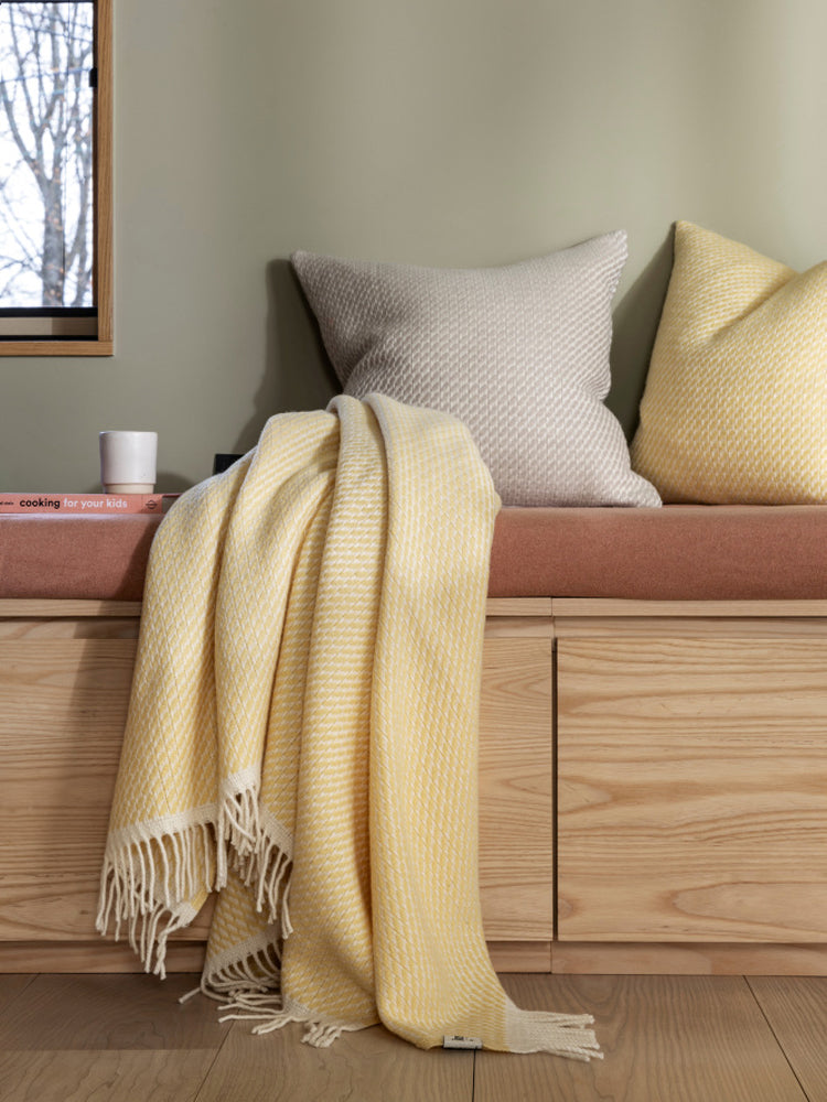 Mello Throw | Roros Tweed | Catalog Interiors