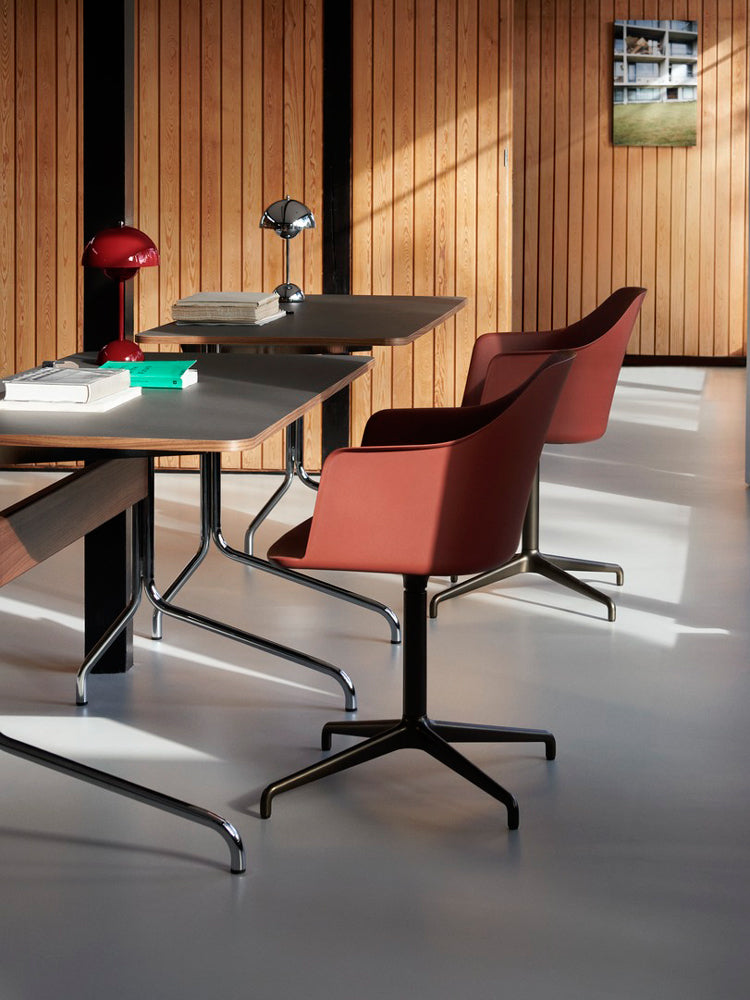 Pavilion Desk AV17 | &Tradition | Catalog Interiors