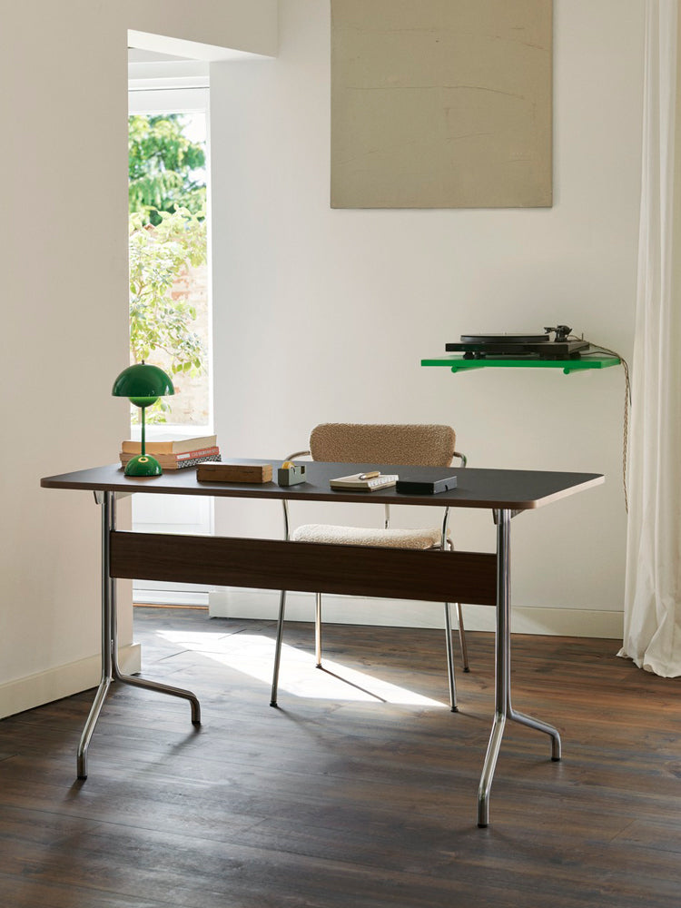 Pavilion Desk AV17 | &Tradition | Catalog Interiors
