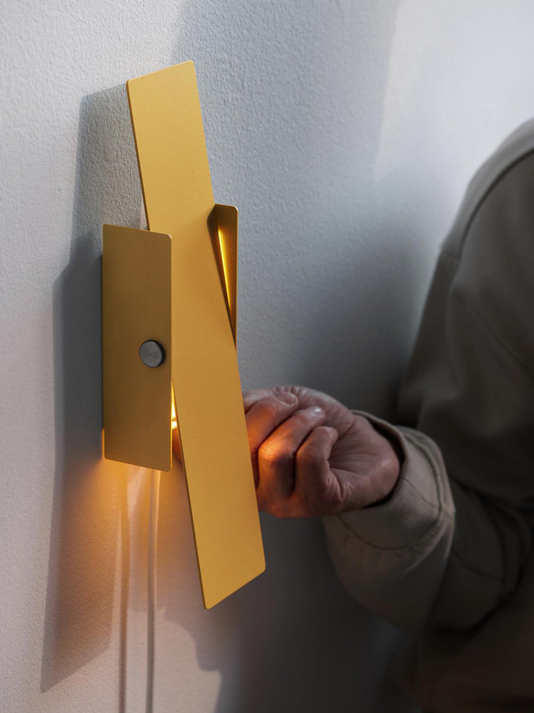 Pivoting Wall Lamp | Moebe | Catalog Interiors