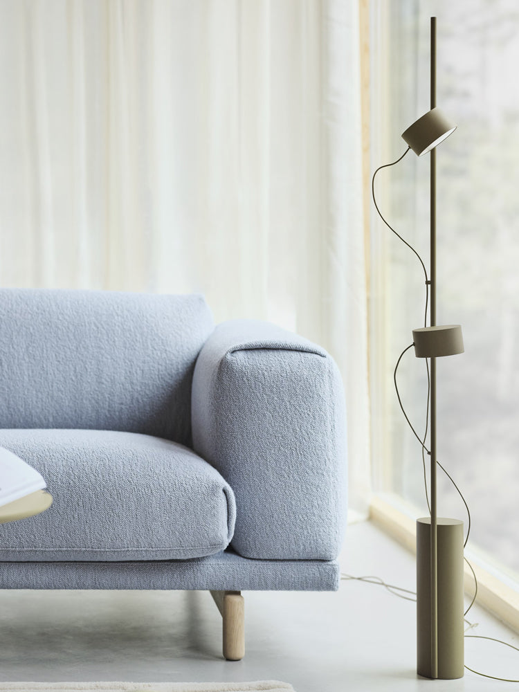 Post Floor Lamp | Muuto | Catalog Interiors