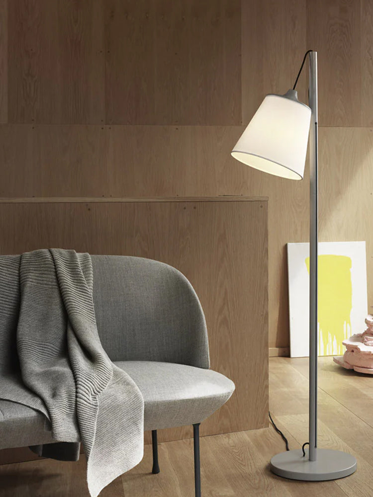 Pull Floor Lamp | Muuto | Catalog Interiors