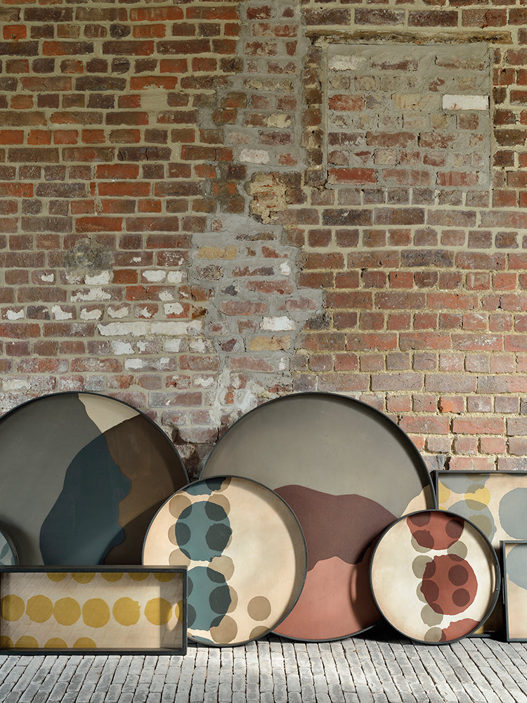 Round Dots Glass Tray | Ethnicraft | Catalog Interiors