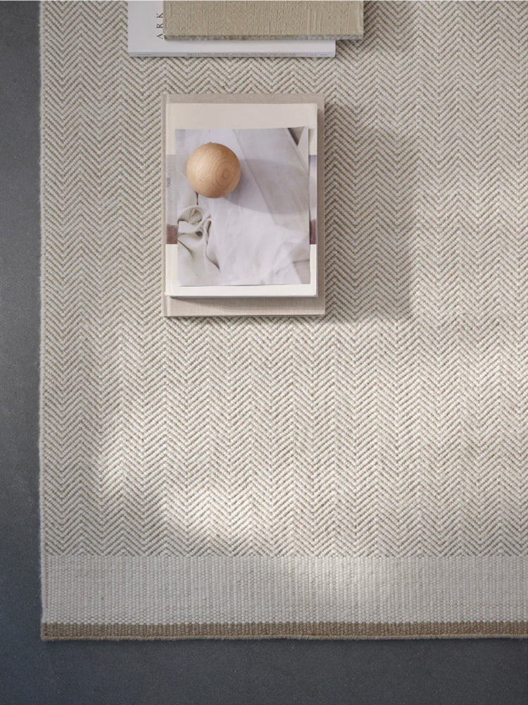 Stratum Echo | Linie Design | Catalog Interiors
