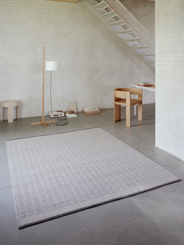 Stratum Echo | Linie Design | Catalog Interiors