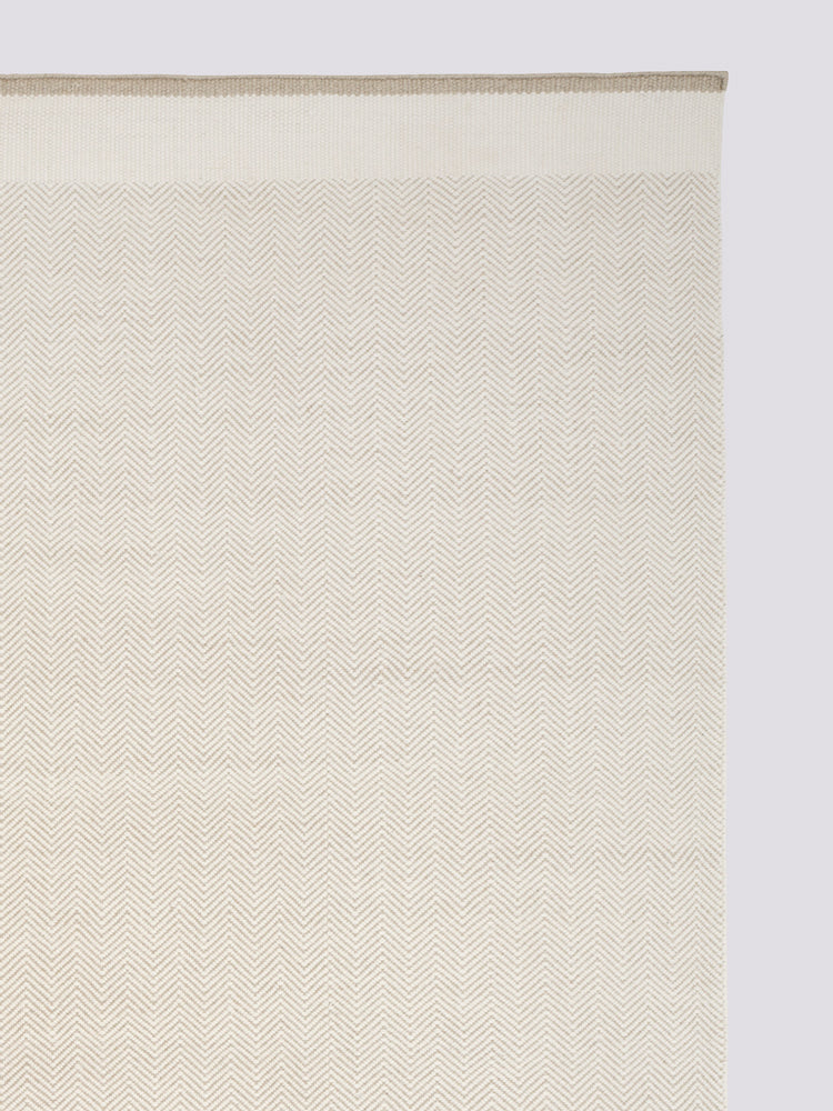 Stratum Echo | Linie Design | Catalog Interiors