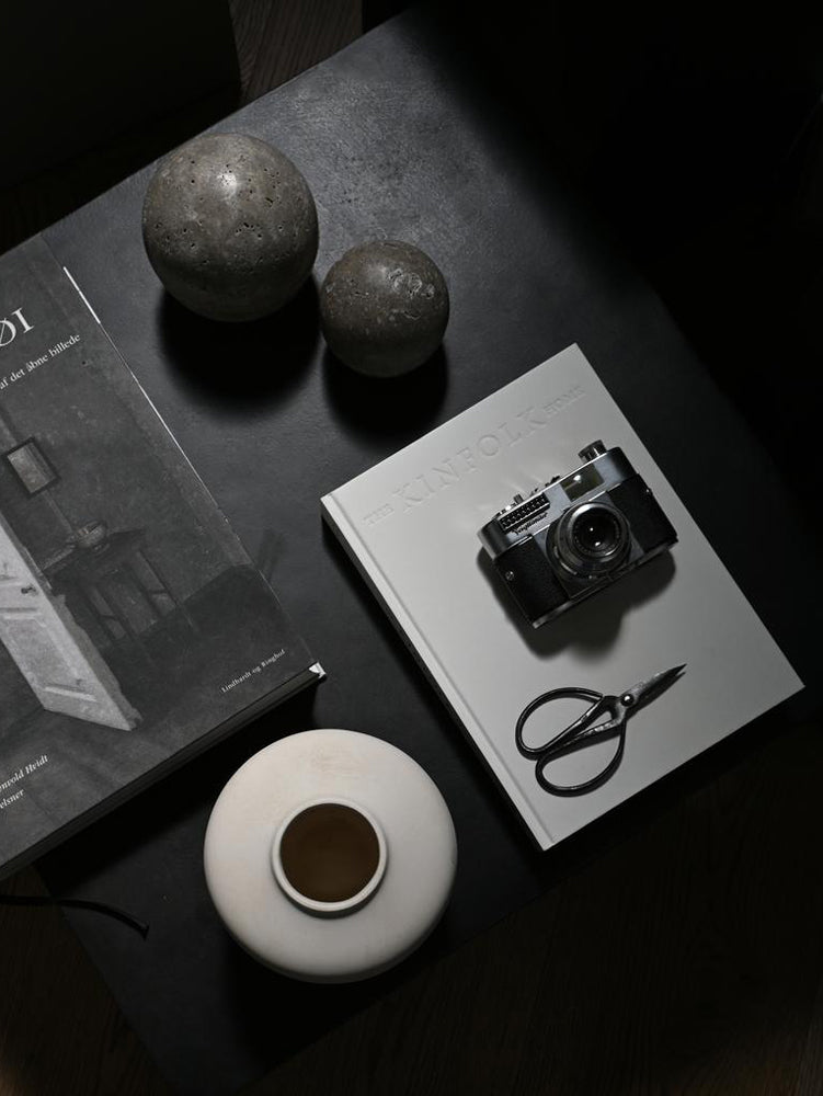 Sunao Vase | 101CPH | Catalog Interiors