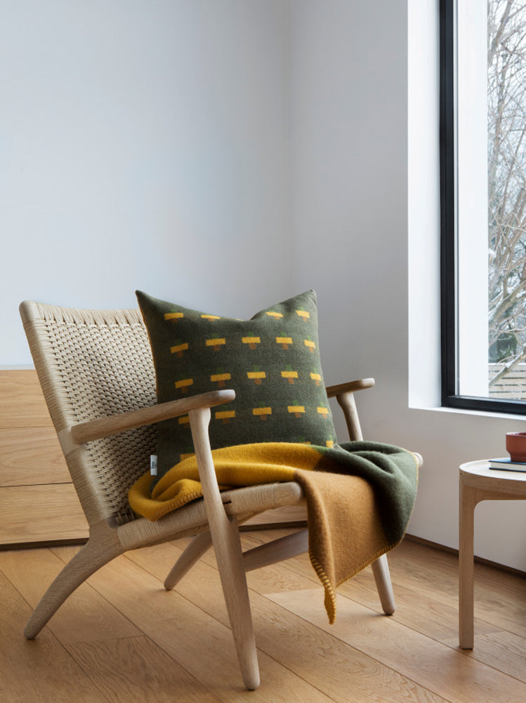 Syndin Throw | Roros Tweed | Catalog Interiors