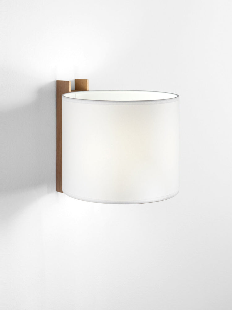 TMM Corto Wall Lamp | Santa & Cole | Catalog Interiors