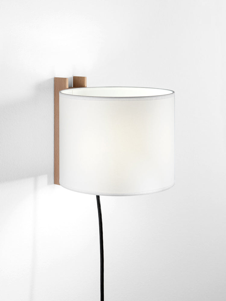 TMM Corto Wall Lamp | Santa & Cole | Catalog Interiors