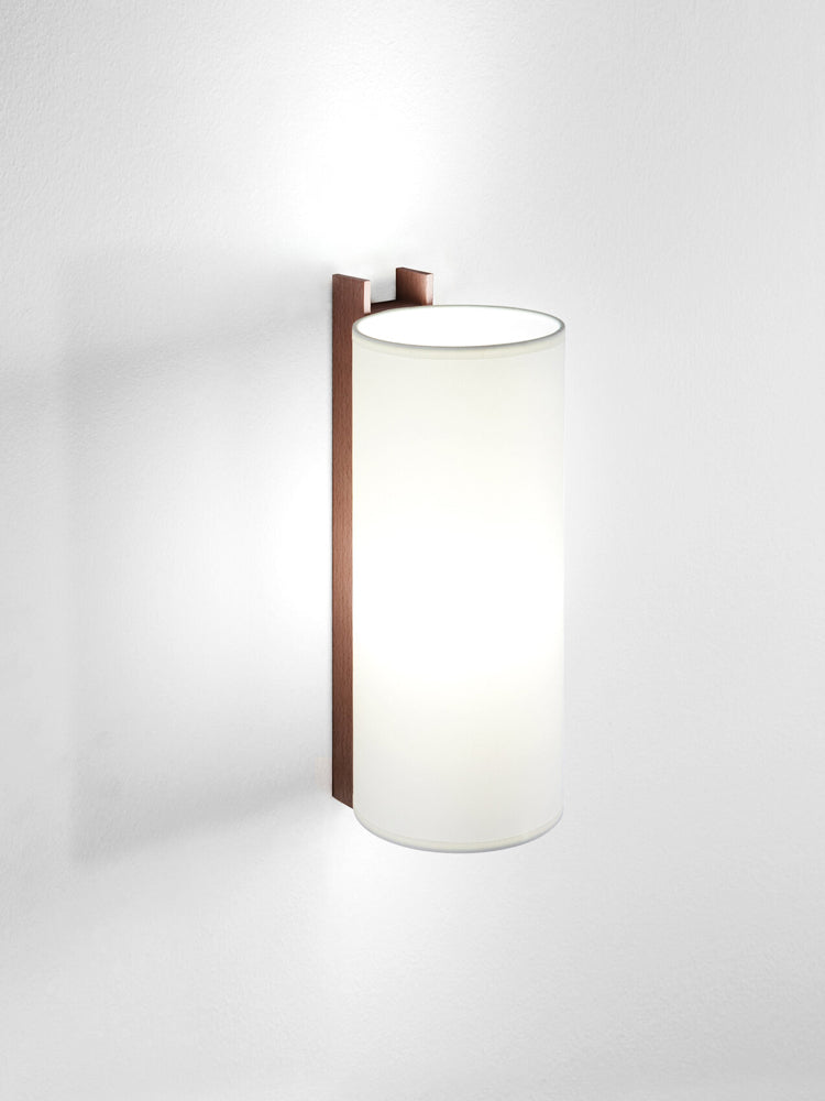 TMM Largo Wall Lamp | Santa & Cole | Catalog Interiors