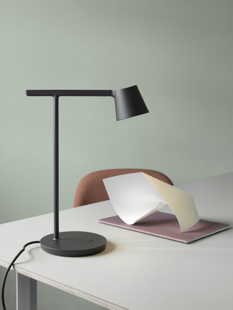 Tip Table Lamp | Muuto | Catalog Interiors