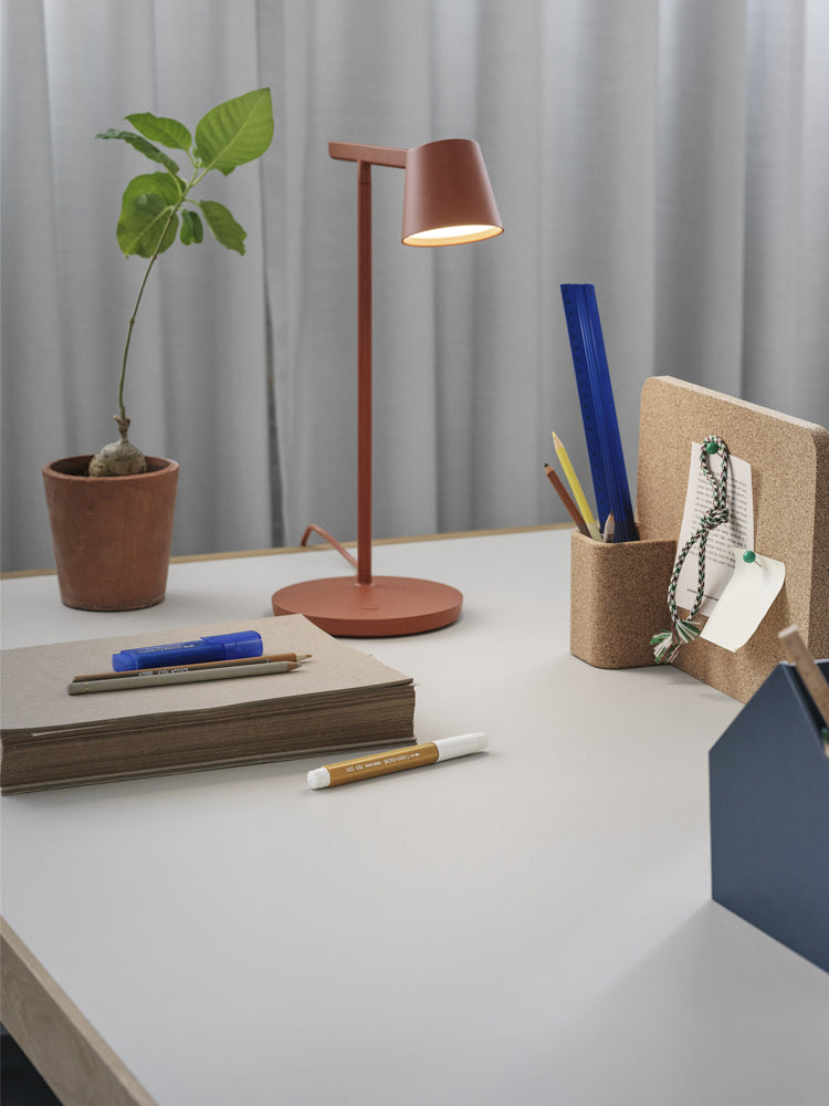 Tip Table Lamp | Muuto | Catalog Interiors