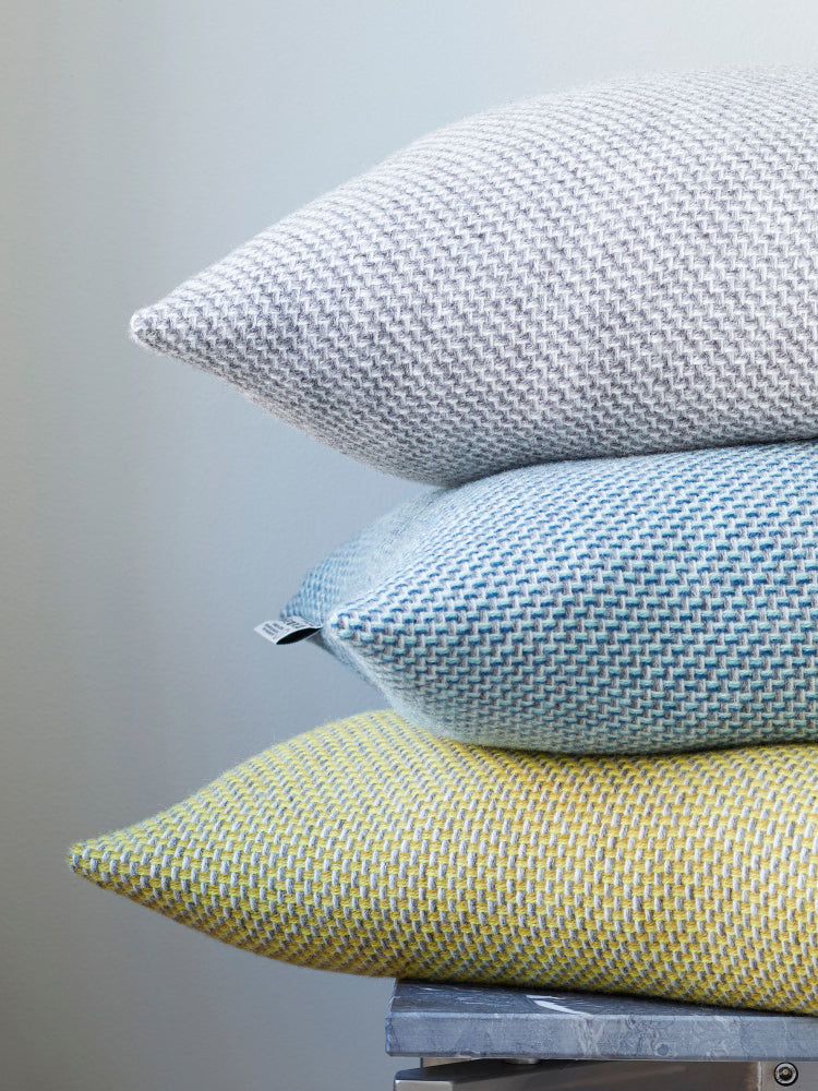 Una Cushion | Roros Tweed | Catalog Interiors