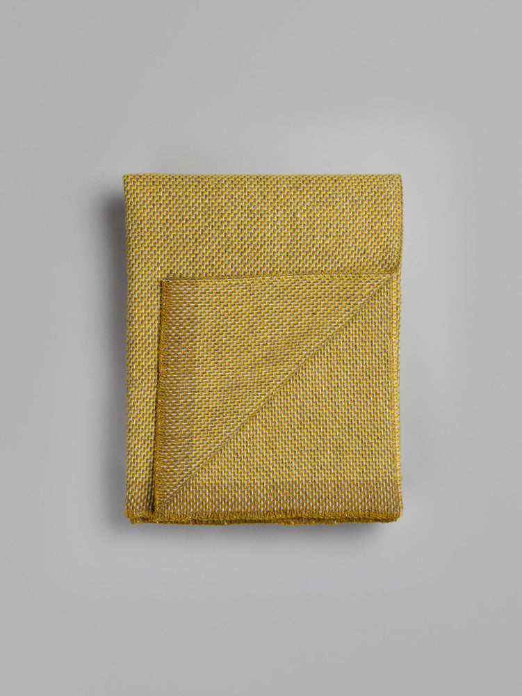 Una Throw | Roros Tweed | Catalog Interiors