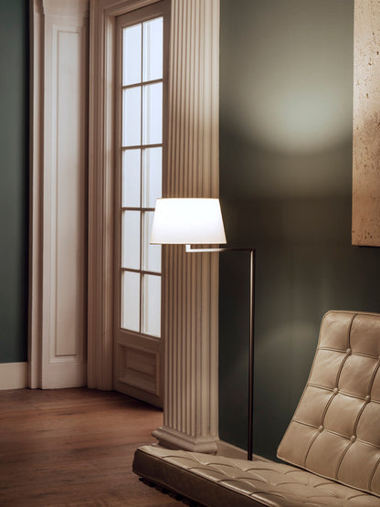 Americana Floor Lamp | Santa & Cole | Catalog Interiors 