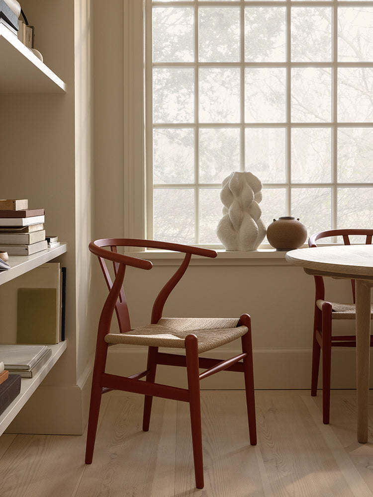 CH24 Soft Wishbone Chair | Carl Hansen & Son | Catalog Interiors 