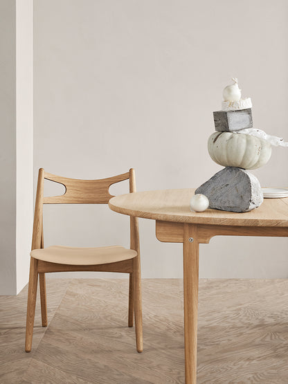 CH337 Table | Carl Hansen | Catalog Interiors 