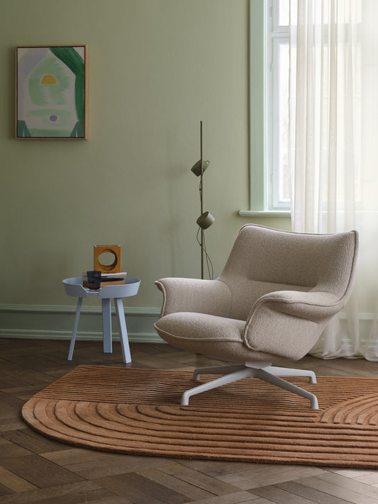 Doze Lounge Chair Low Back Swivel Base