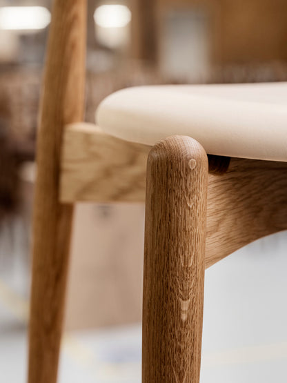 CH20 Elbow Chair | Carl Hansen & Son | Catalog Interiors UK