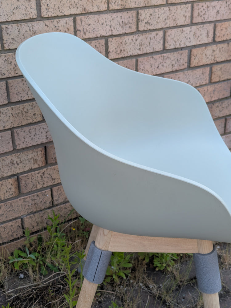 Ex-Display About A Chair AAC 212