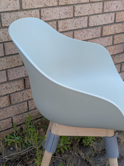 Ex-Display About A Chair AAC 212